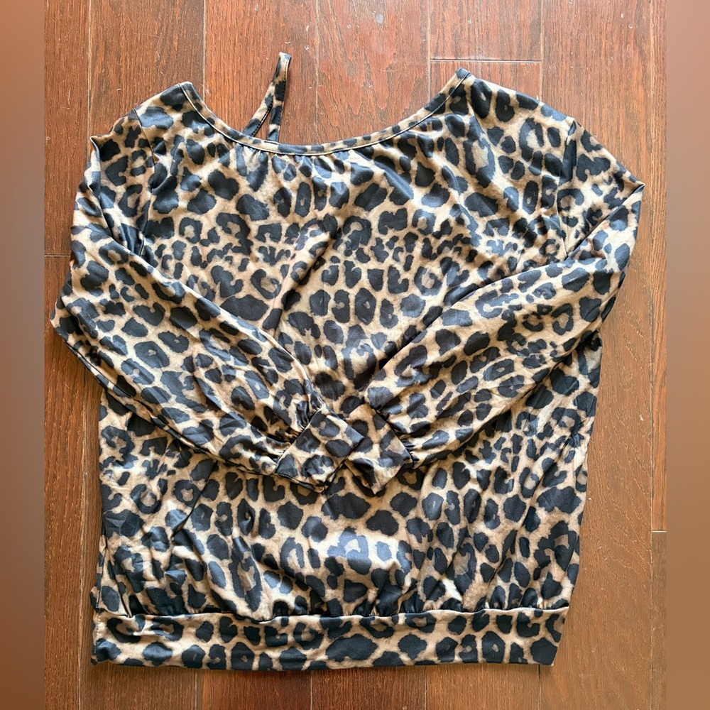 0006-Leopard Print Long Sleeve Top - Neutral Tones